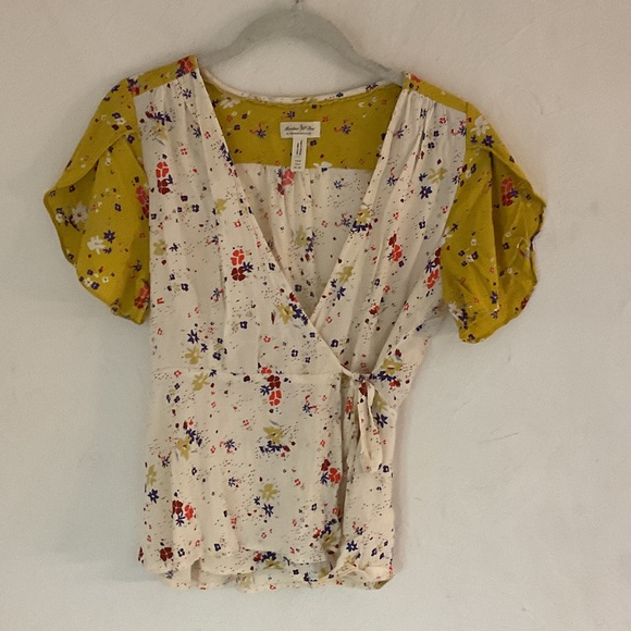Anthropologie Tops - Anthropologie Meadow Rue Bon Voyage  Floral Wrap Top, Size 4, Yellow/Cream